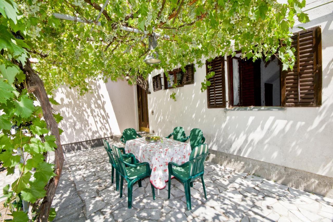 Sailor's Rustic House Holiday home Virpazar