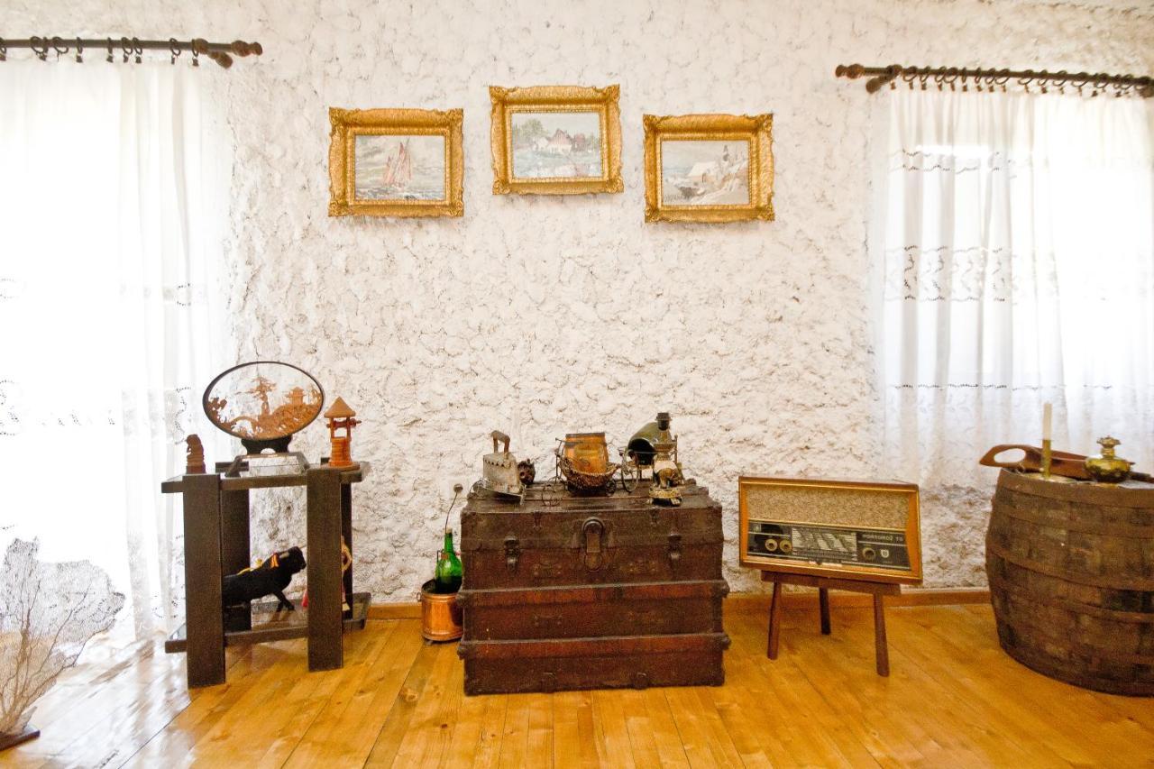 Sailor's Rustic House Holiday home Virpazar