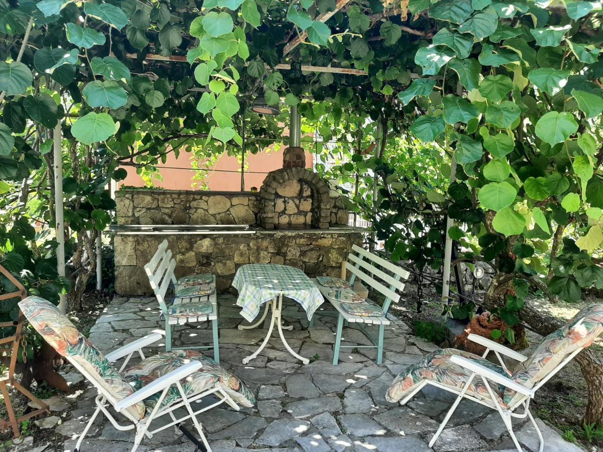 Sailor's Rustic House Holiday home Virpazar